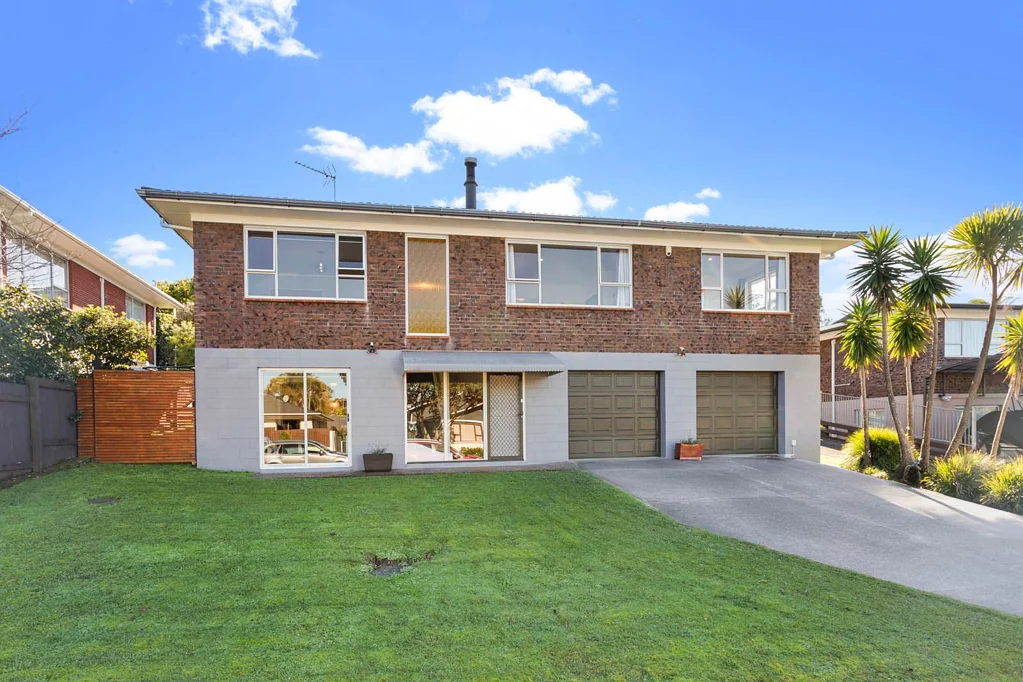 Te Atatu South 4chambre Built to Last – Stylish, Solid & Family-Ready