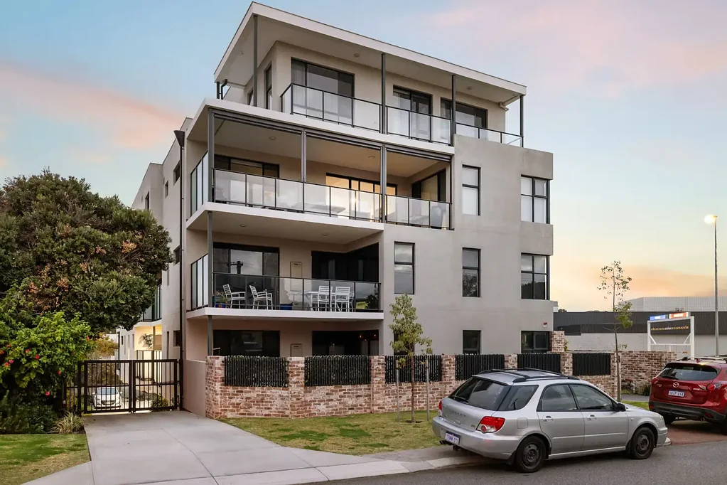 1/3 Dongara Street, Innaloo, WA 6018
