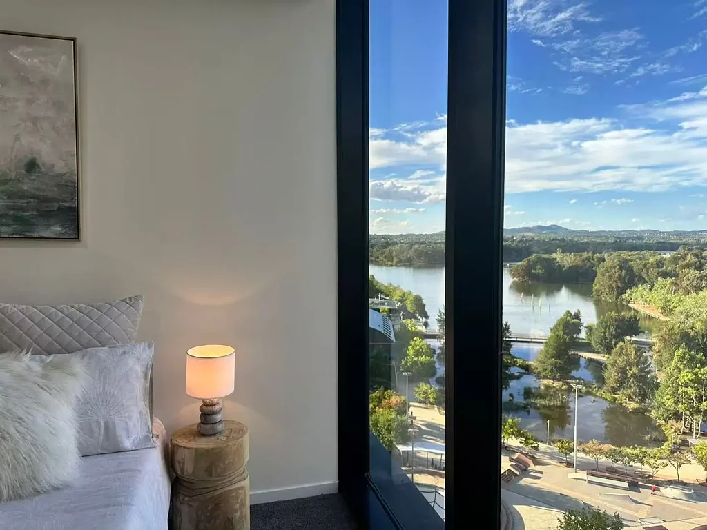 Modern Apartment at 913/6 Grazier Lane