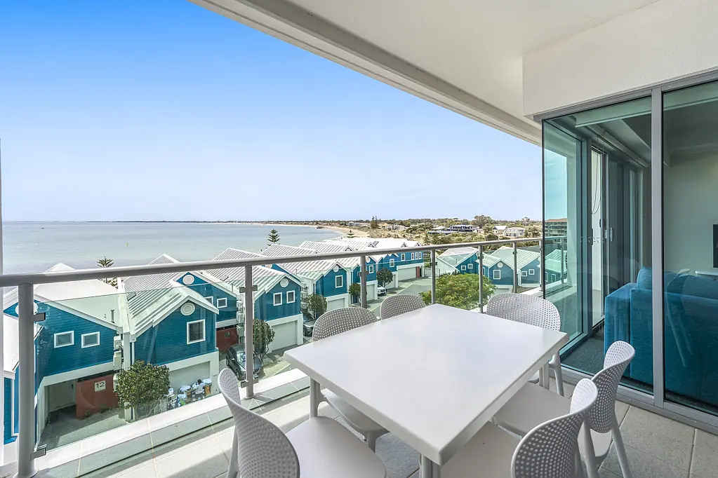 308/16 Dolphin Drive, Mandurah, WA 6210