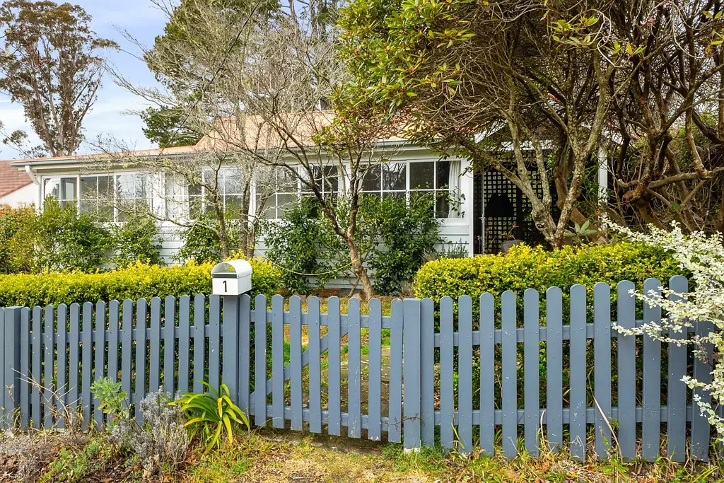 1 Irvine Avenue, Blackheath, NSW 2785