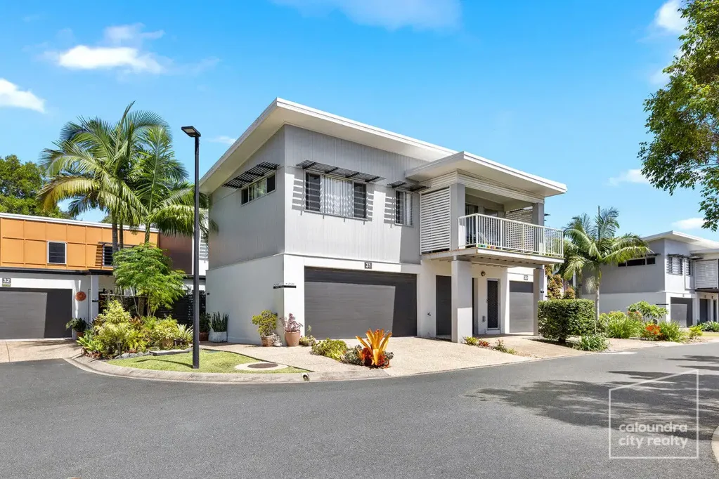 PEACEFUL MODERN LIVING