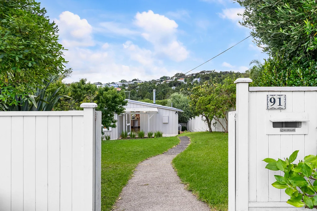 91 Island Bay Road, Beach Haven, North Shore City, Auckland