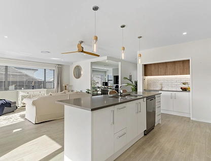 6 Davey Crescent, Orewa, Rodney, 4 Kuwarto, 2 Banyo, House