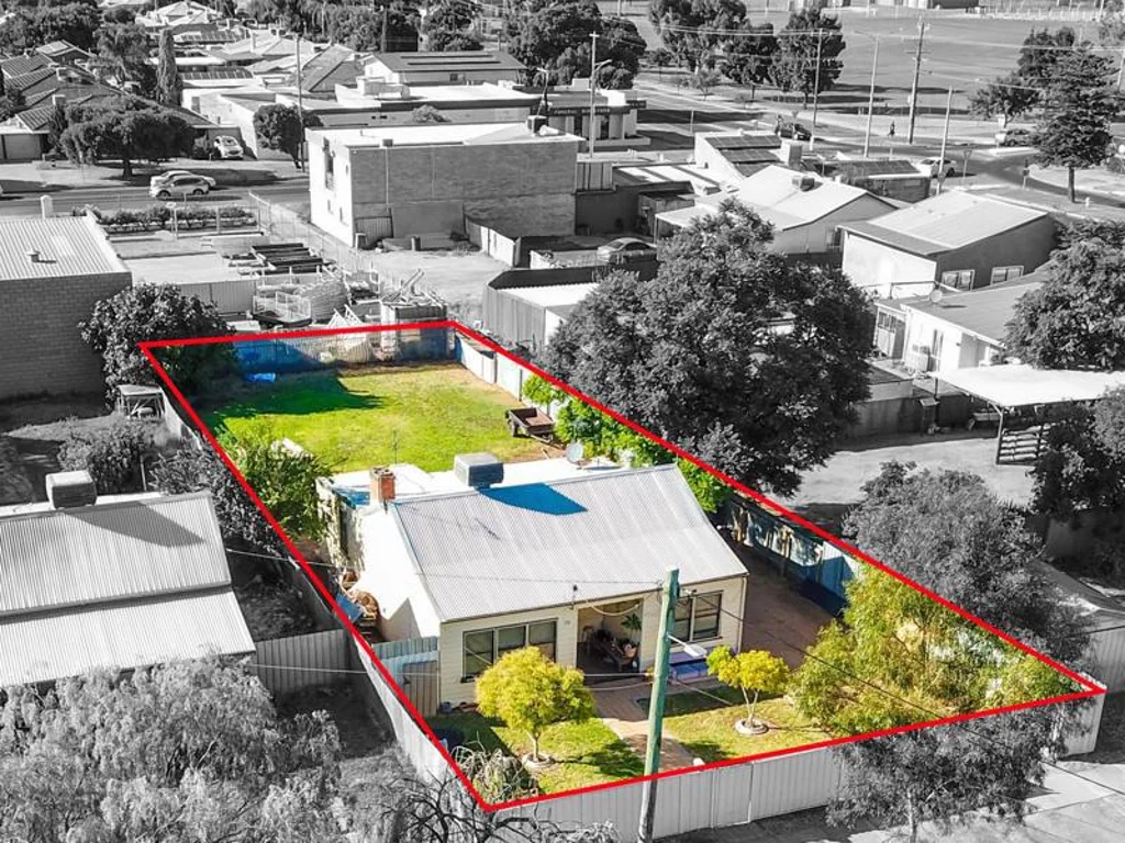 Mildura 2 Bedroom CHEAP AS CHIPS COLLEGE LEASE