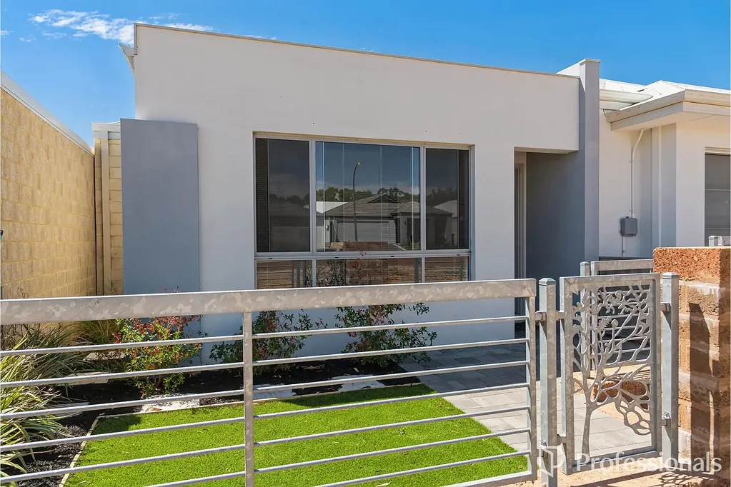 2x2 HOME WITH LOW MAINTENANCE LIVING