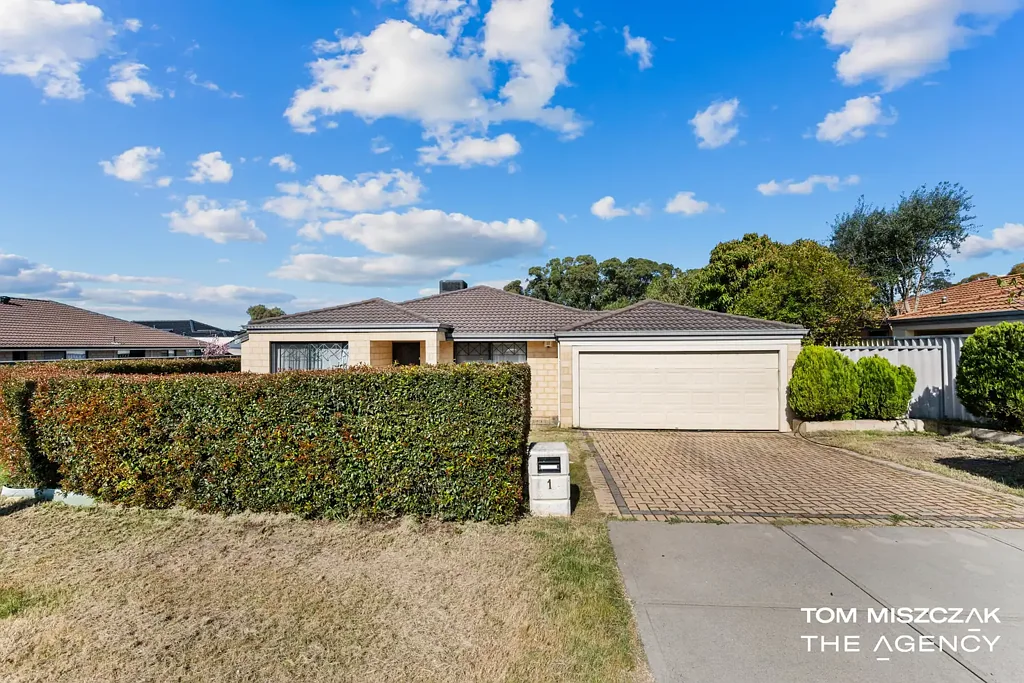 1 Yallambee Way, Queens Park, WA 6107