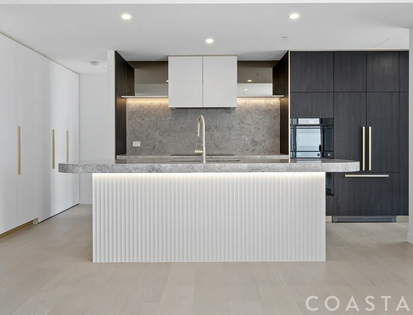 802/122 Surf Parade, Broadbeach, Gold Coast, 2房, 2浴, Apartment