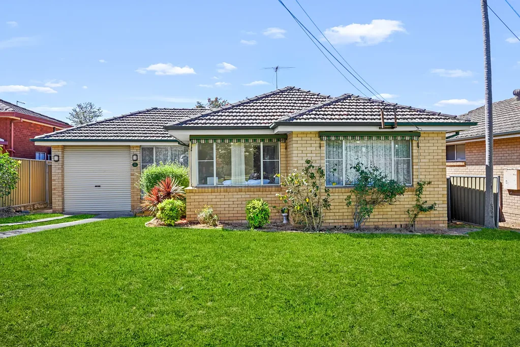 Seven Hills 4બેડરૂમ Move Straight In!