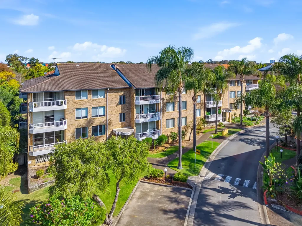Chipping Norton 3房  Spacious Three-Bedroom Apartment with Resort-Style Facilities