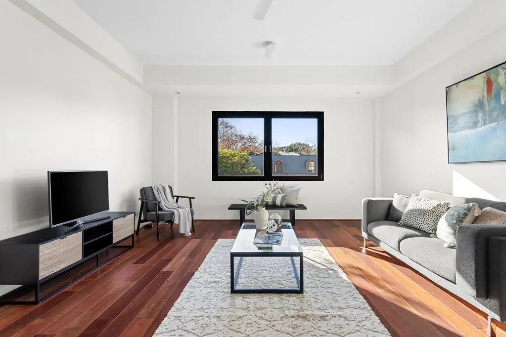 Surry Hills 2Phòng ngủ Sunlit dual level warehouse conversion with views to the city Top floor abode in warehouse conversion with iconic views