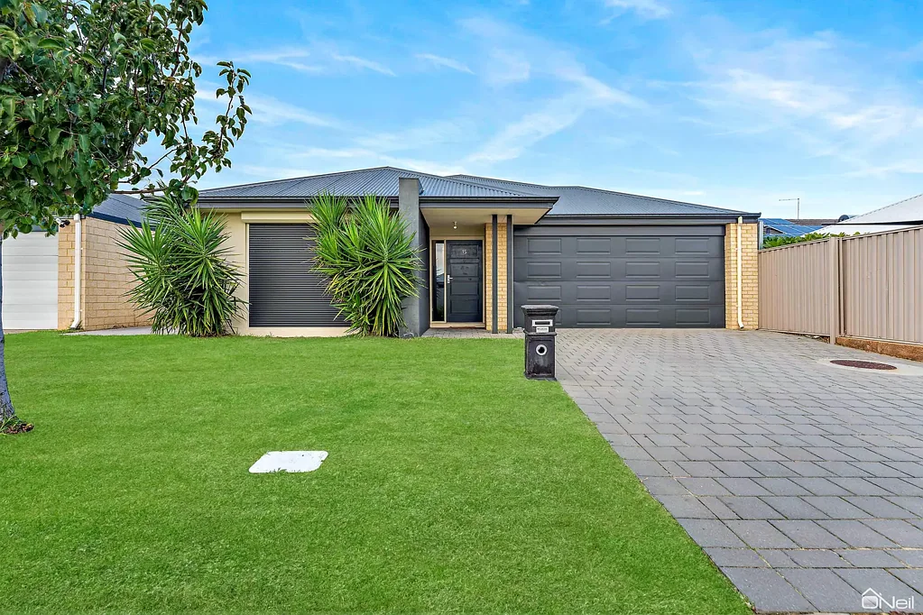 Byford 4Phòng ngủ UNDER OFFER BY TRAVIS GROGAN