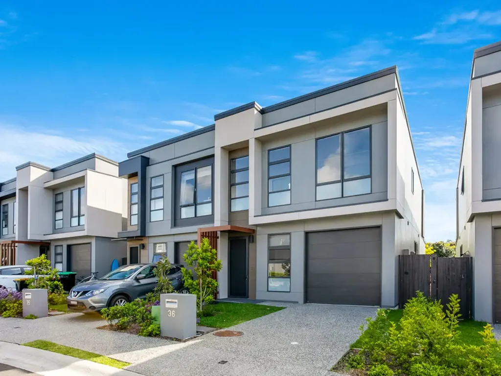 Modern Townhouse in the Heart of Warriewood