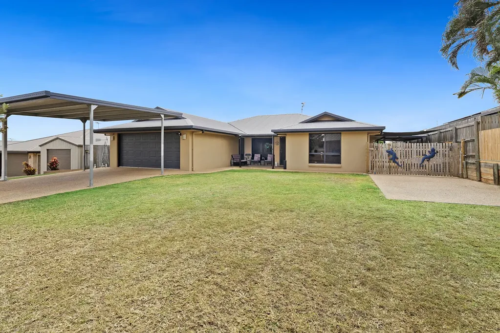 Gracemere 4침실 Spacious Family Living With Exceptional Outdoor Entertaining