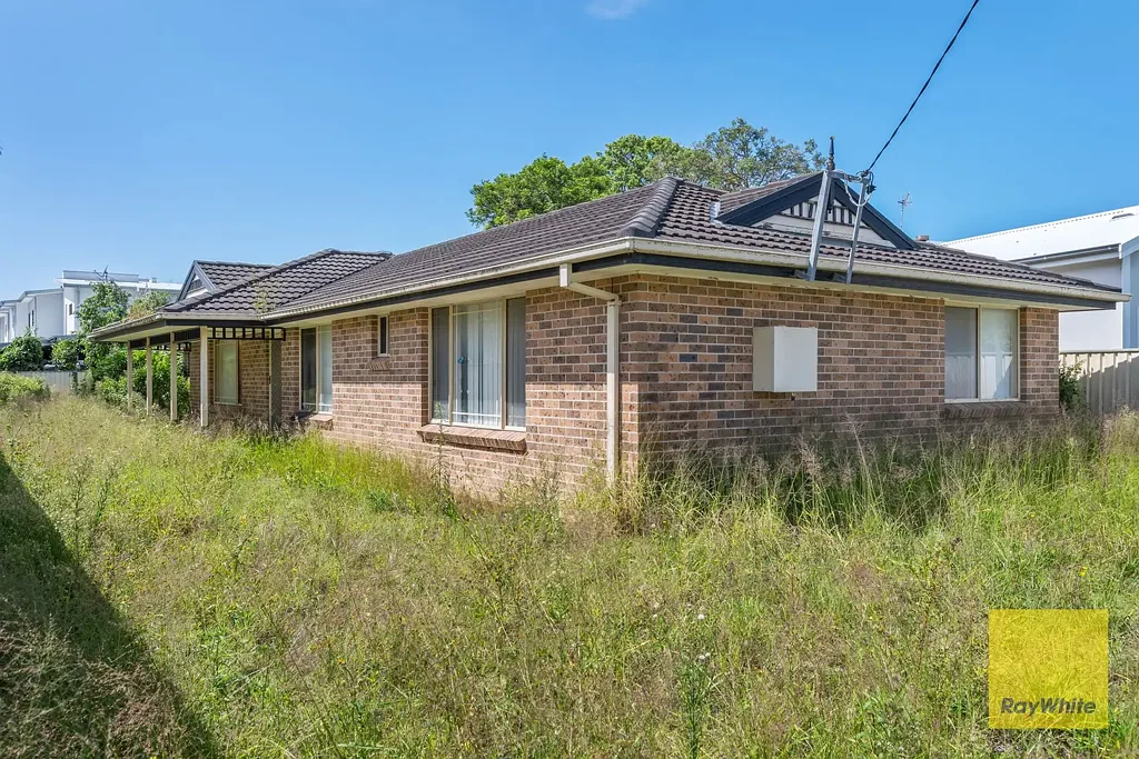 Booker Bay 6ਬੈੱਡਰੂਮ This is a rare opportunity to secure two villas on a single title of 784m2 prime land in one of Booker Bay's most desirable locations.