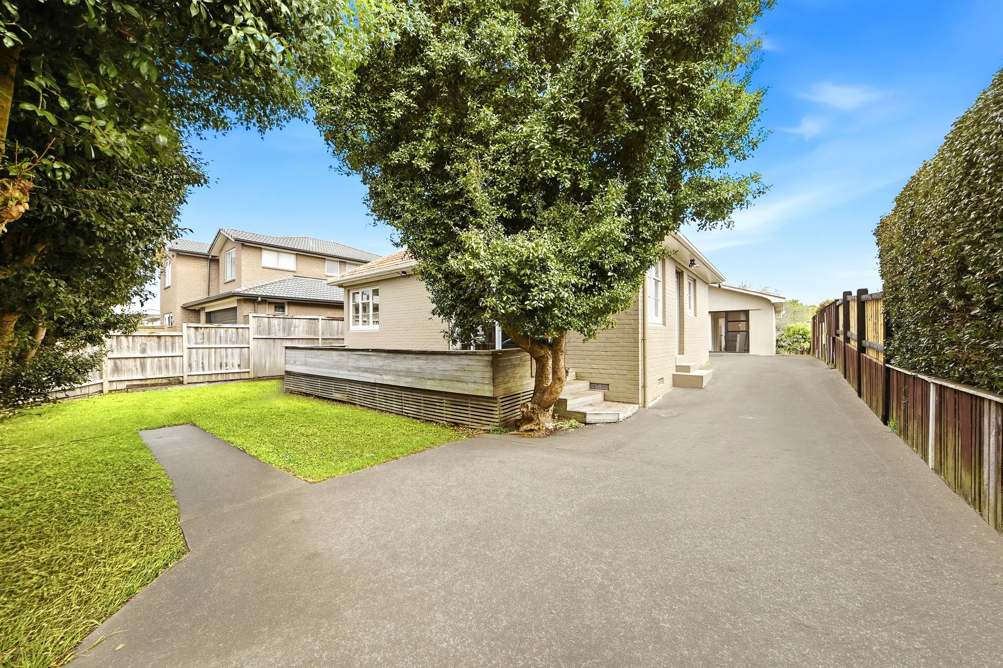 8 Renton Road, Mount Albert, photo 6