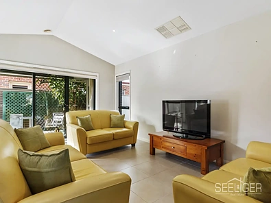 82 Tom Street, Yarrawonga, VIC 3730, 3 Bedrooms, 2 Bathrooms, House