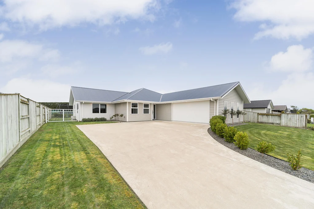 Feilding 4Kwarto Striking, sophisticated and spacious