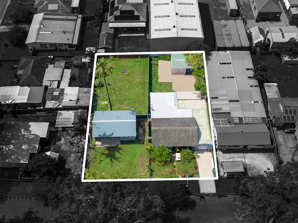 Ingleburn 5બેડરૂમ Exceptional Industrial Opportunity in Ingleburn!