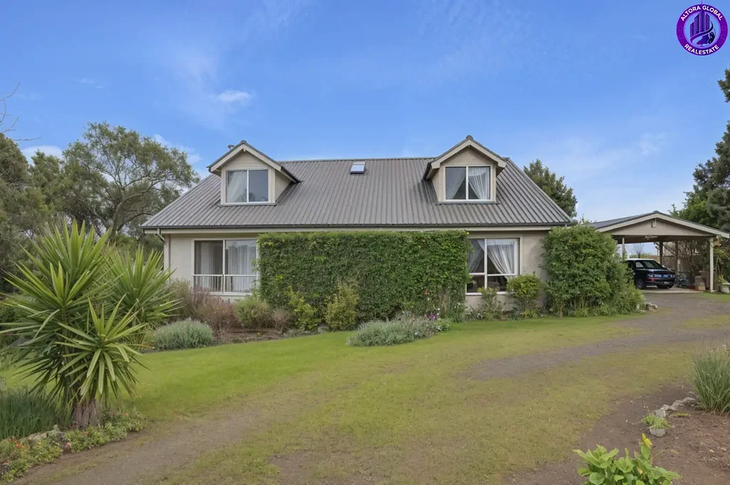 Hazelwood North 4 Slaapkamer 5 Acres of Lifestyle Living – Fully Equipped, Move-In Ready & Packed with Potential
