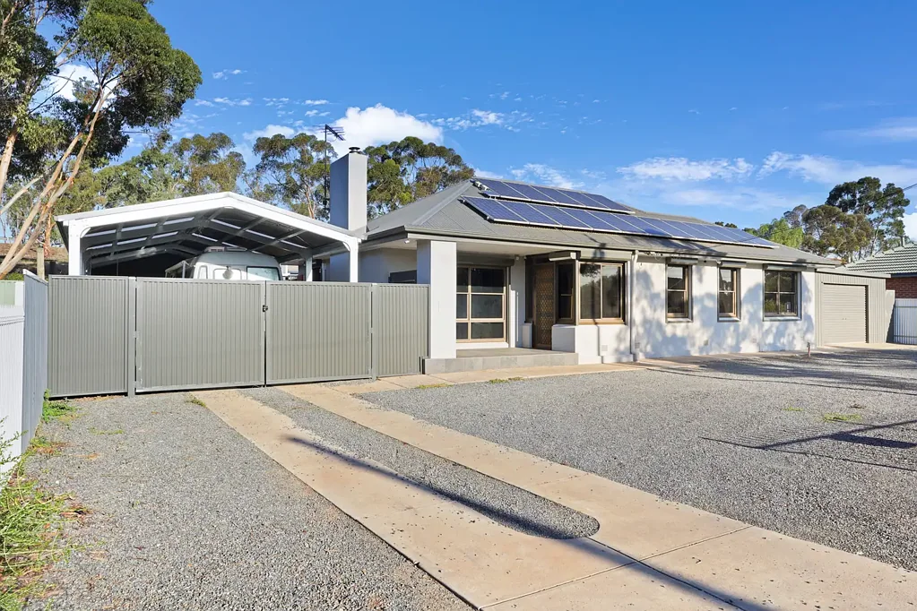 Spacious Family Home with Pool & Solar