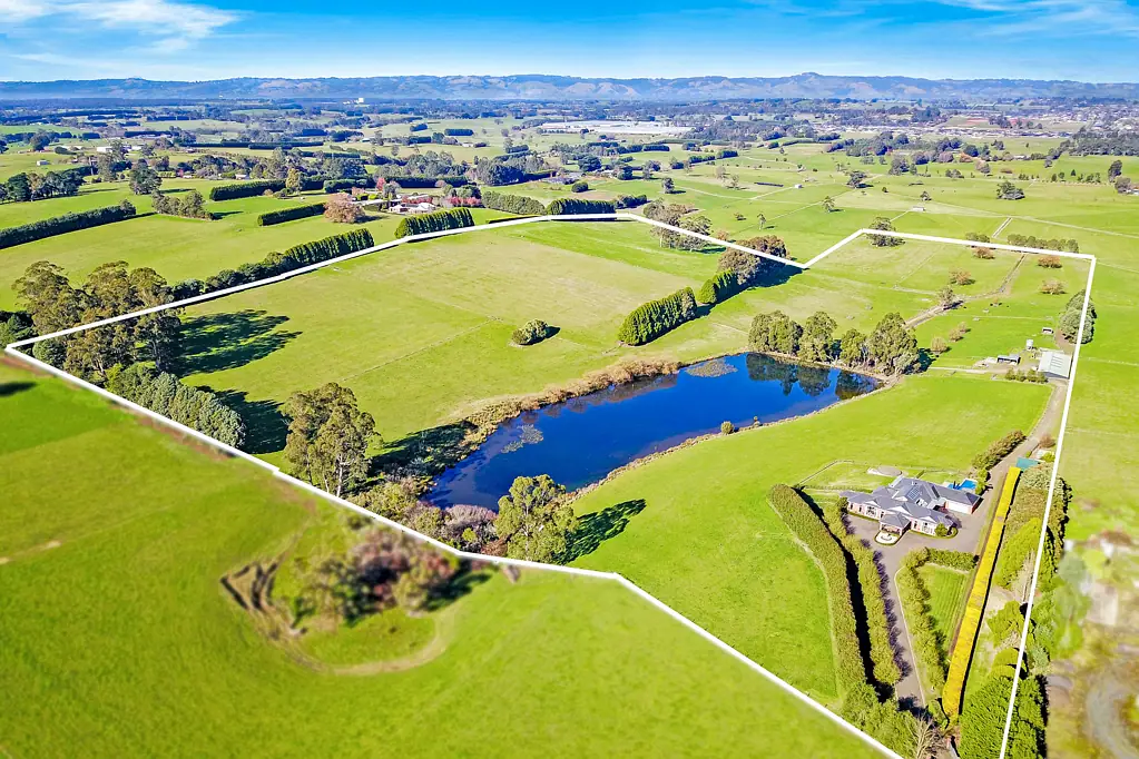 Lillico Magnificent country property with privacy & views