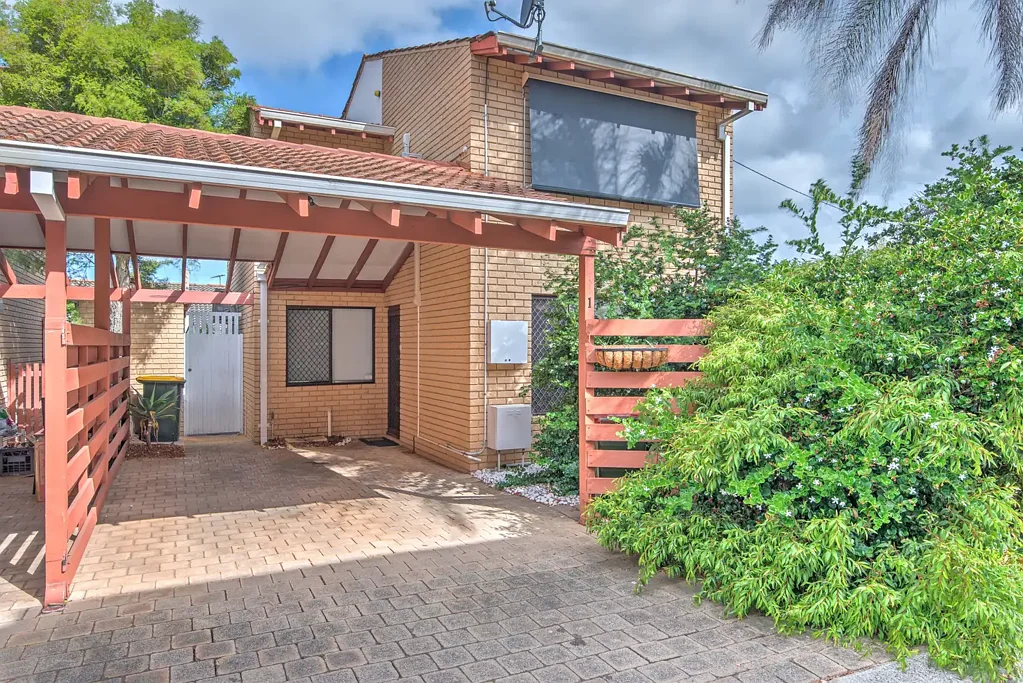 Inglewood 3कमरा Easy Care Living in an Outstanding Inglewood Location