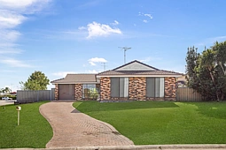 1 Pecos Close, St Clair