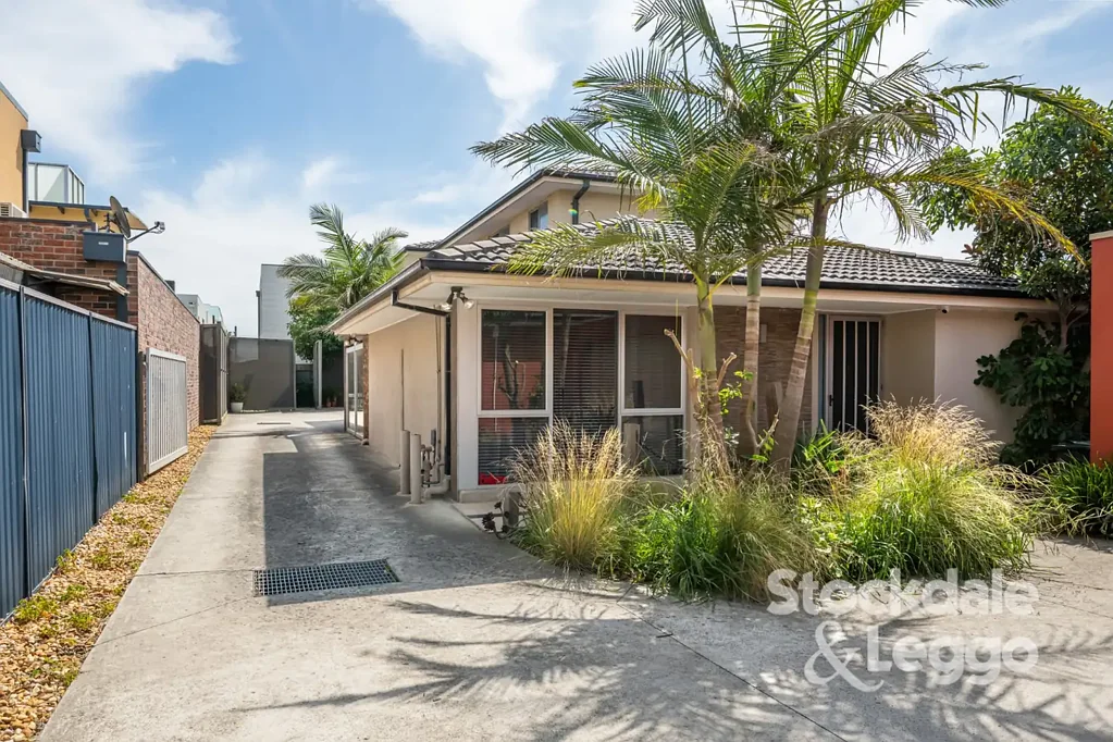 Spacious 5-Bedroom Family Home in the Heart of Safety Beach