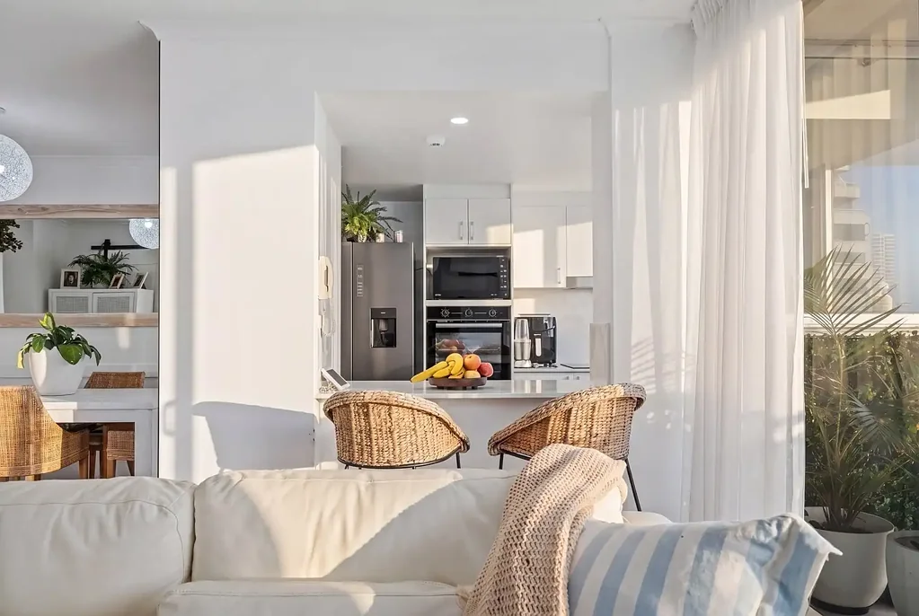 Surfers Paradise 2Kwarto Must Be Sold - Owner Has Purchased Elsewhere