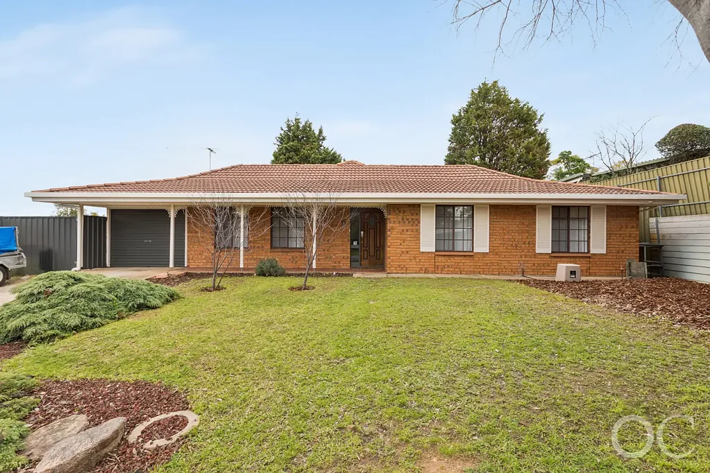 Wynn Vale 4房  Open the Door a Stunning Rear Light Filled Extension and Kids Can Walk to School