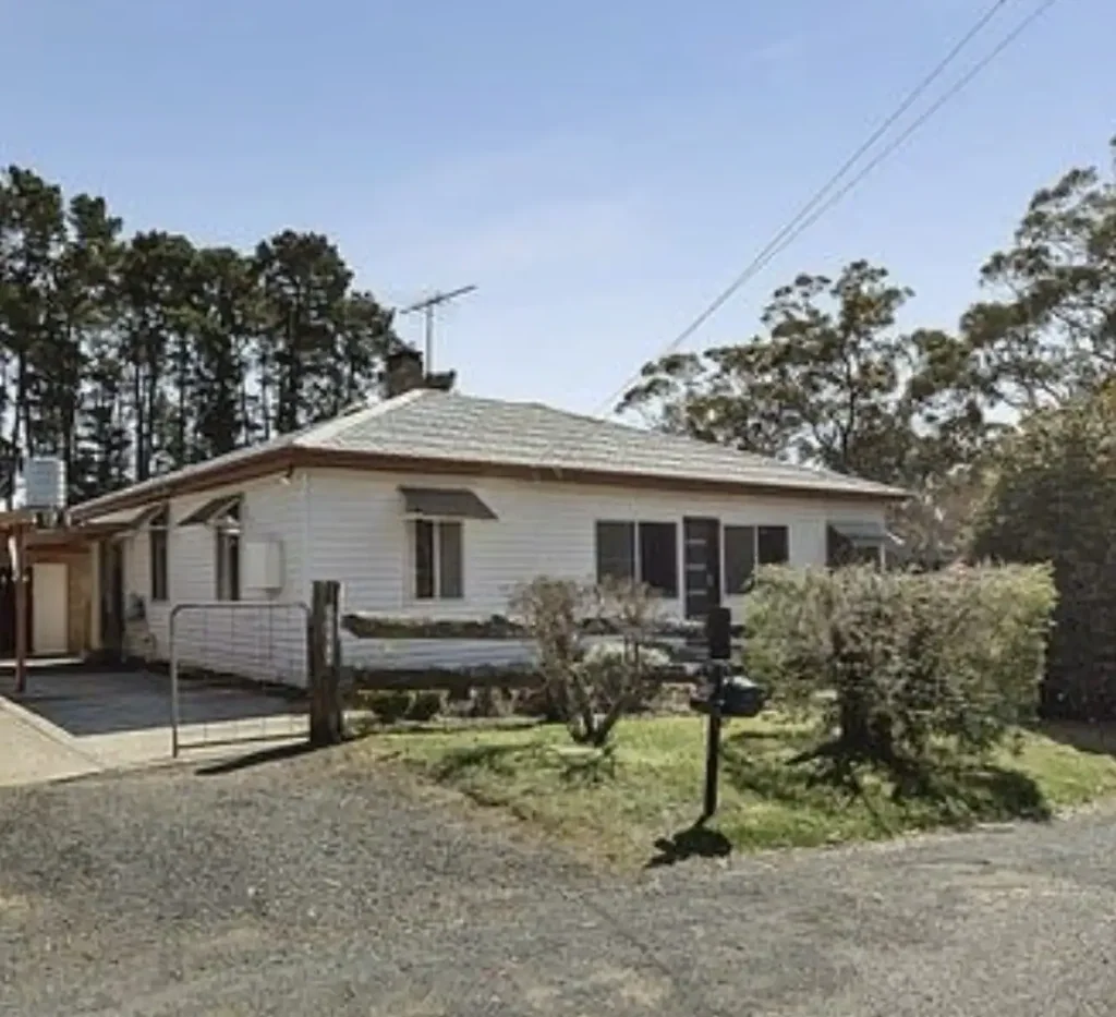 Peaceful Country Living – Fully Furnished 5 Bedroom Home