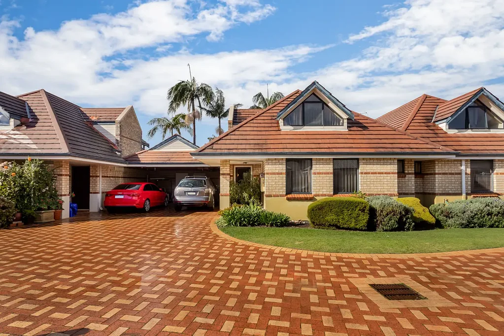 Dunsborough unit with pool - 3 -6 month lease available
