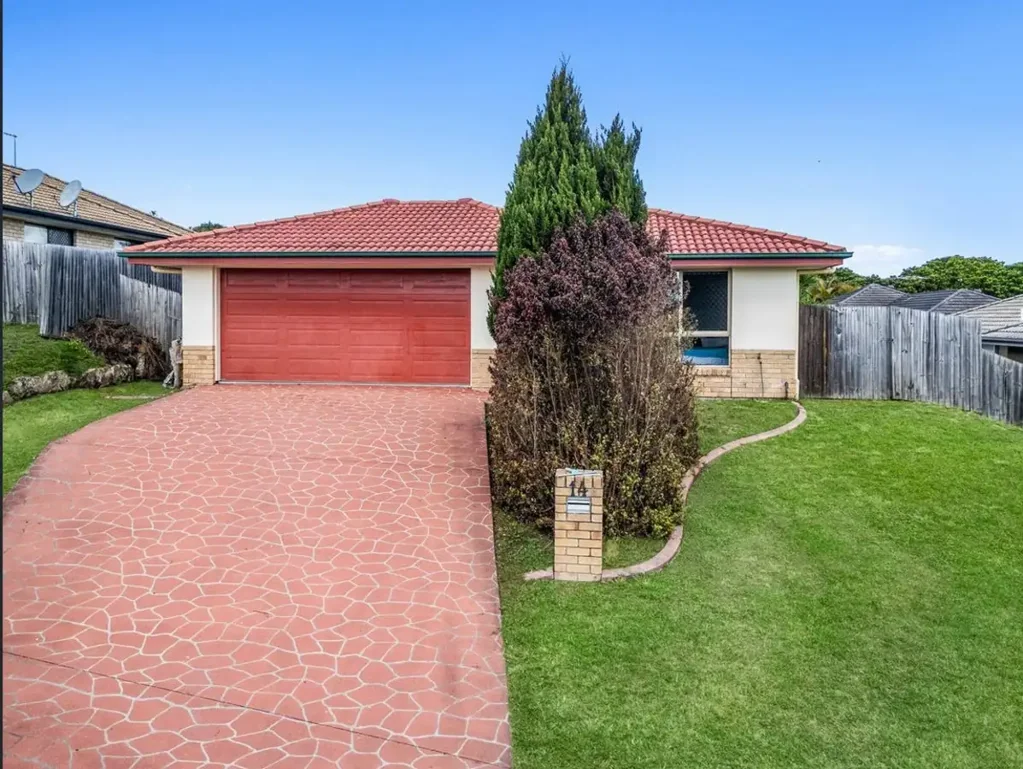 GET IN QUICK TO SECURE THIS LARGE FAMILY HOME TODAY!