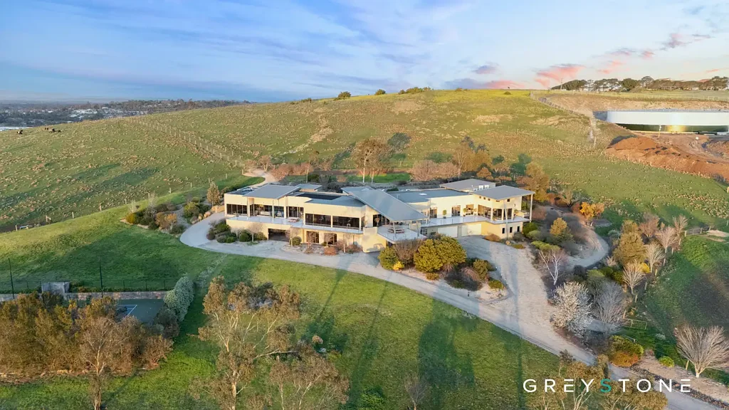 Sunbury 8 Bedroom A Grand Statement of Elegance in Sunbury's Most Exclusive Enclave