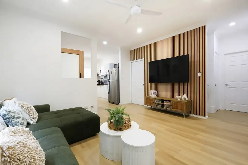 Varsity Lakes 3房  Renovated Low Maintenance Lifestyle in Prime Varsity Lakes Location