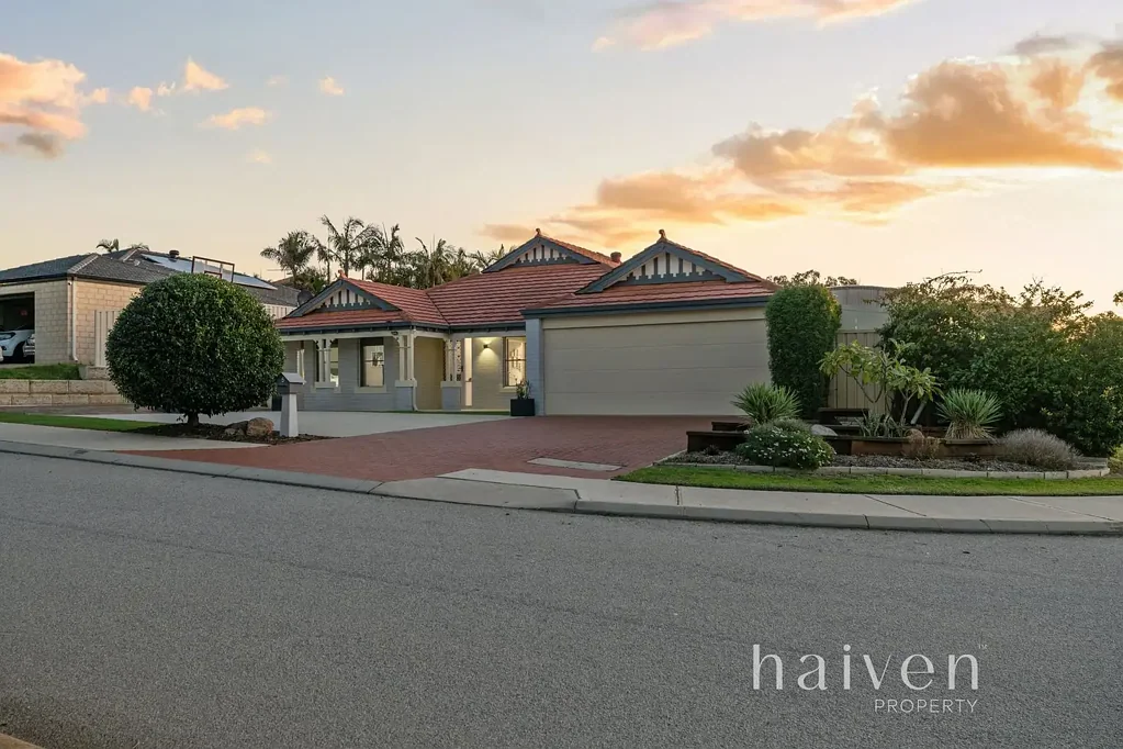 Pearsall 4部屋 Park views, pool days and plenty of space!