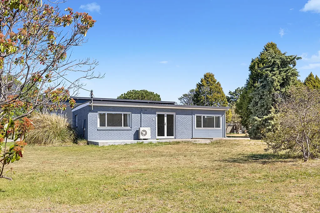 Recently Updated 3 Bedroom Home in Berridale