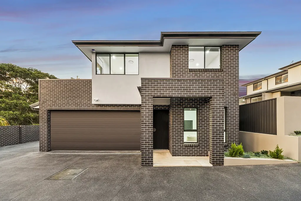 Casula 4房 全新独立屋 423m²阔地 四卧多厅 意大利石材定制装修 Frankie电器 双车库环氧地面 舒适家庭奢居 Brand New Luxury House