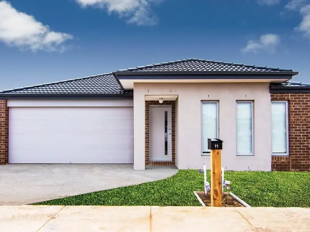 11 Lunar Street, Mount Duneed, VIC 3217