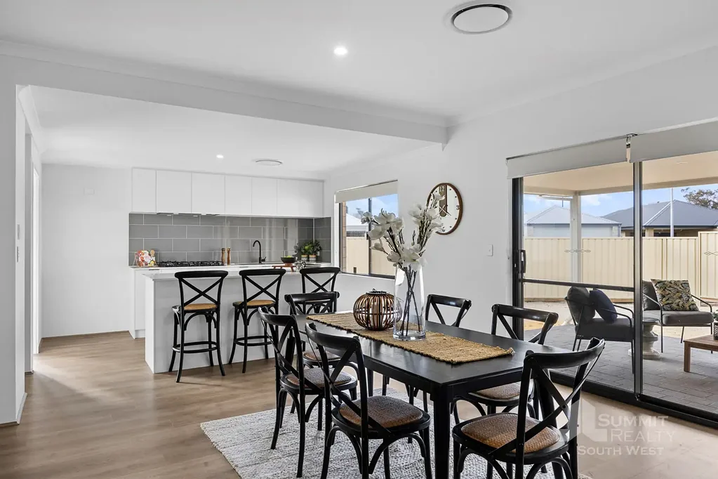 Australind 4कमरा Brand-New Living in a Growing Australind Location