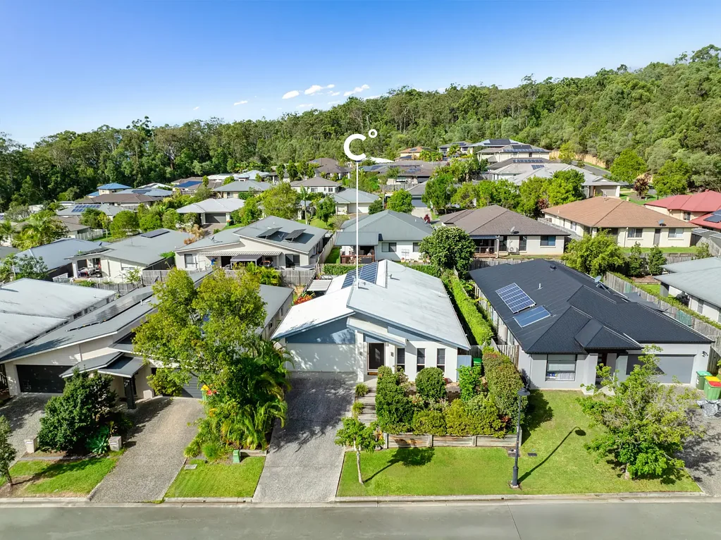 Upper Coomera 4房  Immaculate One Owner Residence with Extensive Upgrades