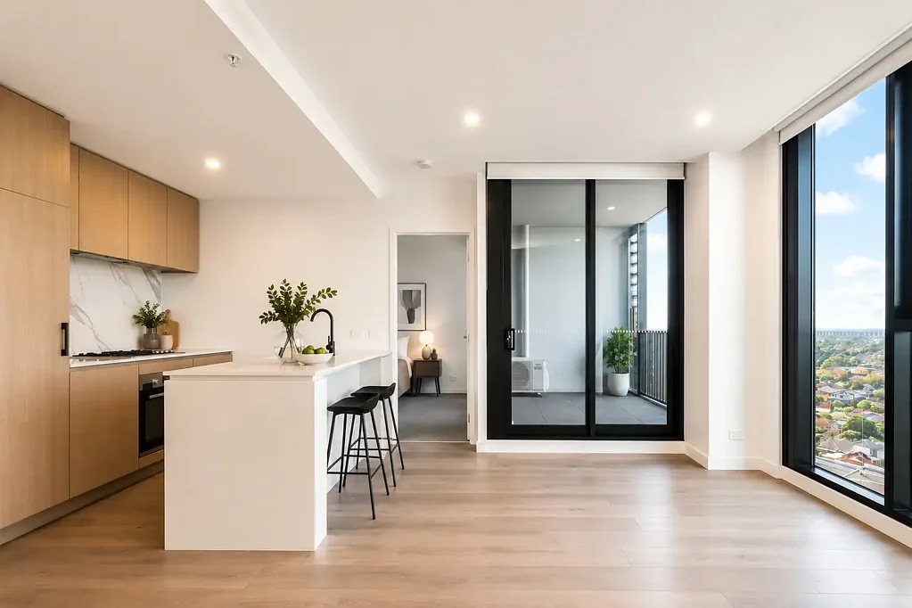 For Lease - Elevated 2 Bedroom Apartment Living with Spectacular Views in the Heart of Ivanhoe