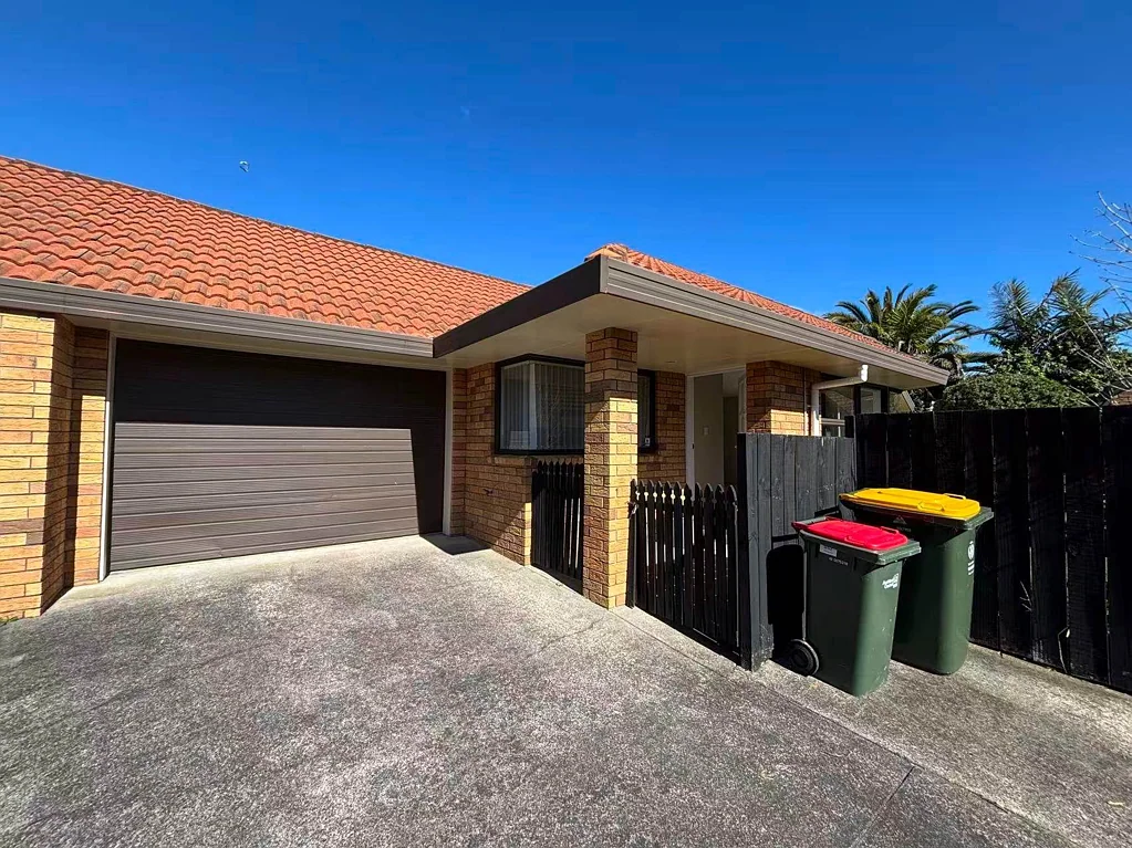 Three Bedroom Family Home In Somerville Interm...