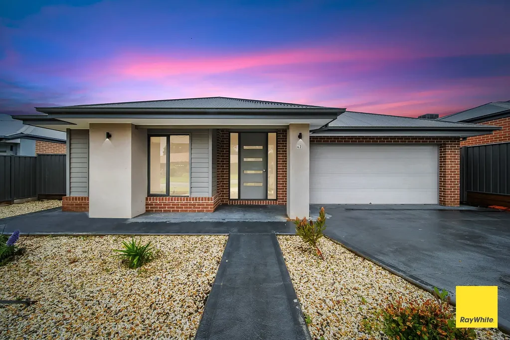 43 Mistletoe Street, Golden Square, VIC 3555