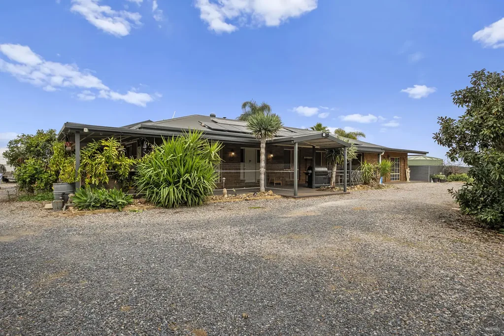 Numurkah  Dual Living in a relaxed Rural Lifestyle