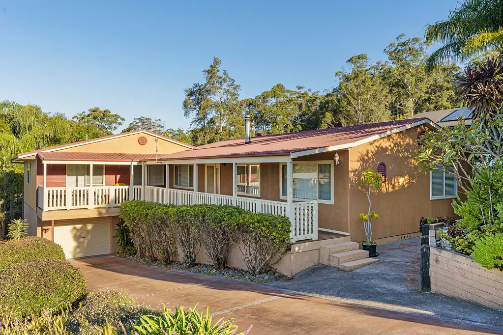 17 Scorpio Grove, Narrawallee, NSW 2539