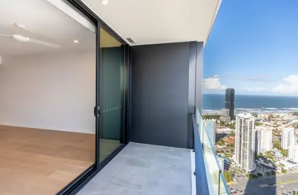Broadbeach 1غرفة نوم Luxury ocean/hinterland view apartment in Broadbeach