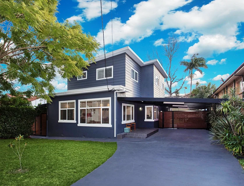 5 Austin Boulevard, Picnic Point, NSW 2213, 4 ห้องนอน, 3 ห้องน้ำ, House