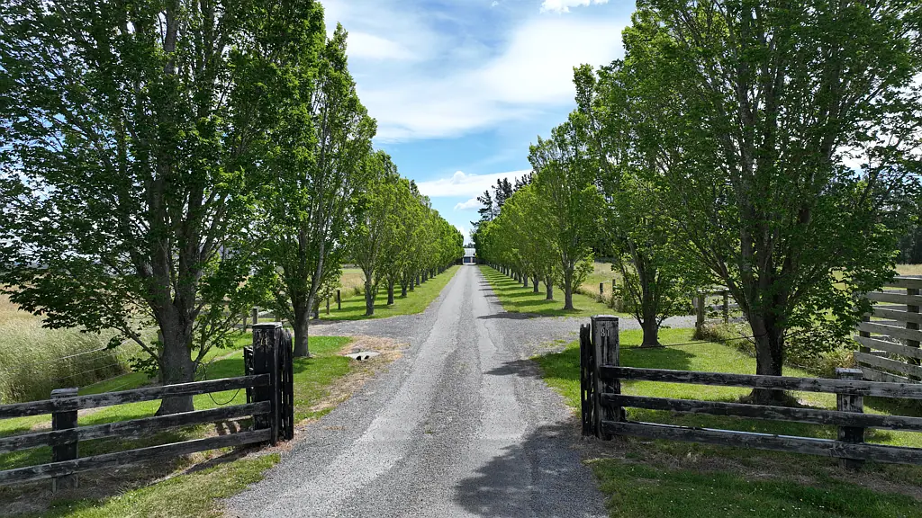 Cust Exceptional 4ha lifestyle block - expansive views